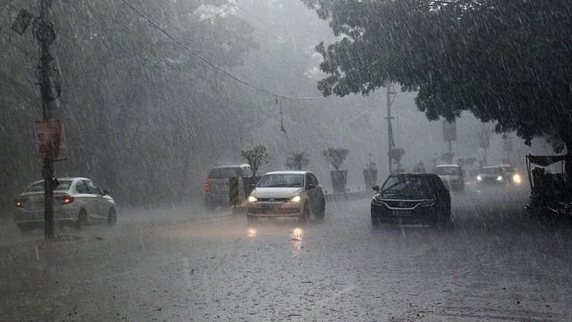 Why is it raining in Maharashtra?